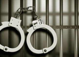 මිනී මැරීමට තැත් කිරීමේ චෝදනා මත පාසල් ගුරුවරියන් දෙදෙනෙක් අත්අඩංගුවට! බරපතළ පහර කෑමට ලක් වූ සිසුවිය දැඩි සත්කාර ඒකකයට ඇතුල් කරයි!