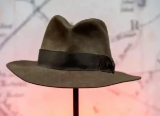 ශ්රී ලාංකික නළු නිළියන් රඟපෑ අමෙරිකානු චිත්රපටයක තොප්පියක් රුපියල් මිලියන 189කට අලෙවි වෙයි