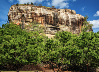 සීගිරිය තාවකාලිකව වැසේ