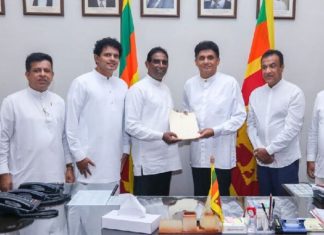 තලතා ගිය සැණින් රත්නපුරයේ පොහොට්ටු ප්රබලයෙක් සජිත් ළඟට
