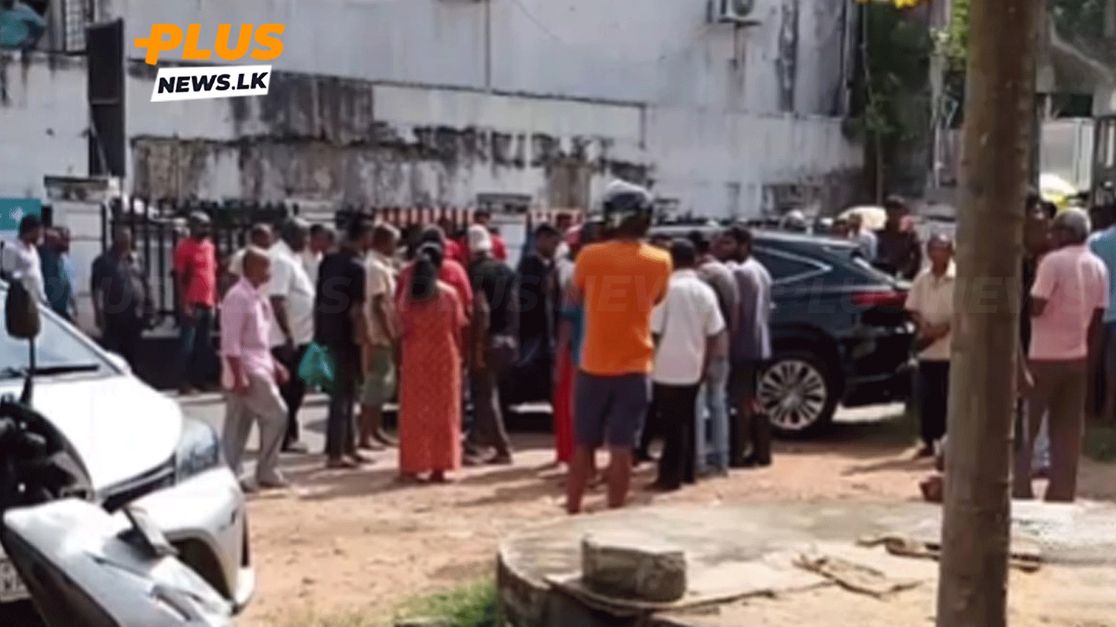 වෙඩි තැබීමක් – හිටපු අමාත්ය මංගල සමරවීරගේ පෞද්ගලික ලේකම්වරයෙකුටත් වෙඩි වදියි වෙඩි තැබීමක්